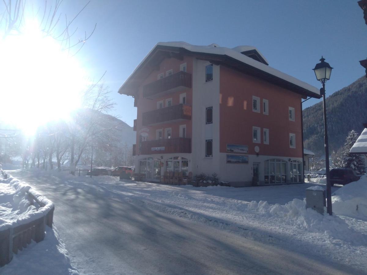 Hotel Garni Al Nardis カリゾーロ エクステリア 写真