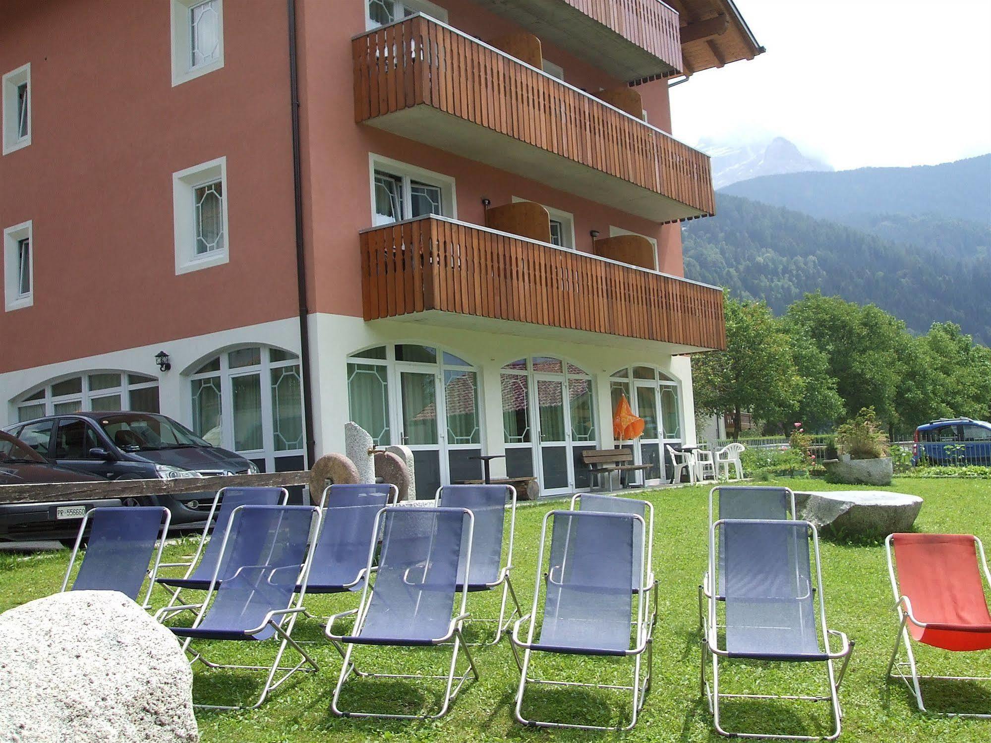 Hotel Garni Al Nardis カリゾーロ エクステリア 写真