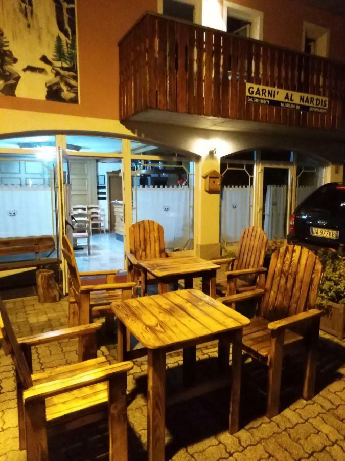 Hotel Garni Al Nardis カリゾーロ エクステリア 写真